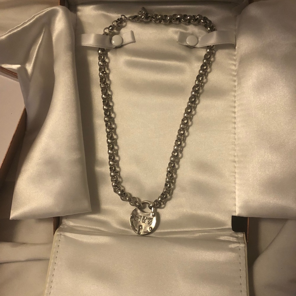 Uno de 50 Rastro de Madrid silver necklace